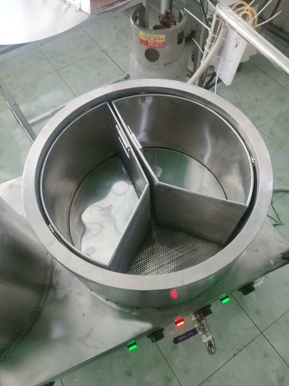 Nồi Nấu Bún Phở Điện Nghệ An (8) Nồi Nấu Bún Phở Điện Nghệ An (8)